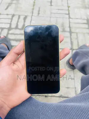 Apple iPhone 11 128 GB Yellow