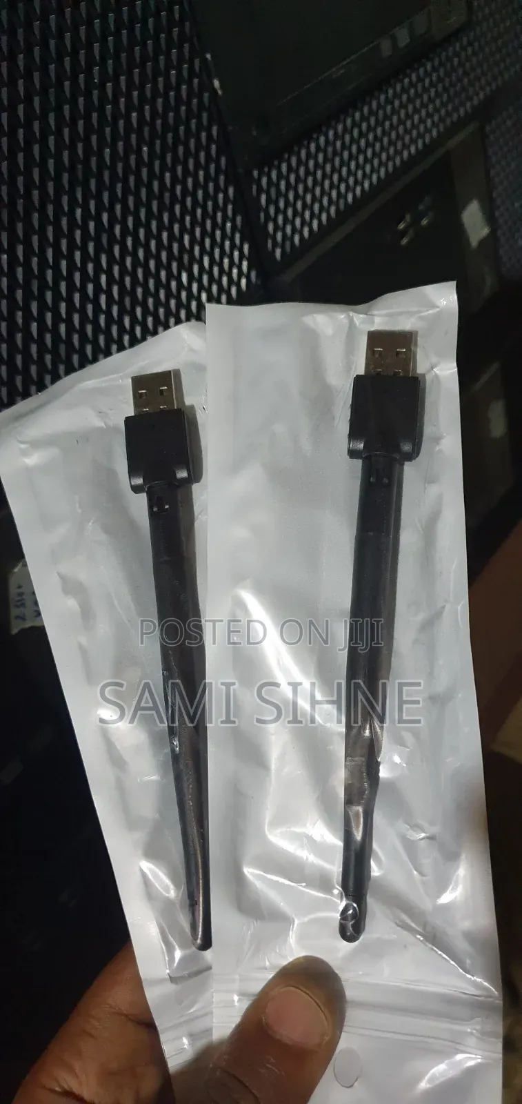 WIFI Antenna for Desktop Computers and Revivers