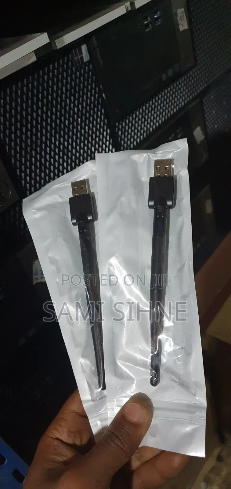 WIFI Antenna for Desktop Computers and Revivers