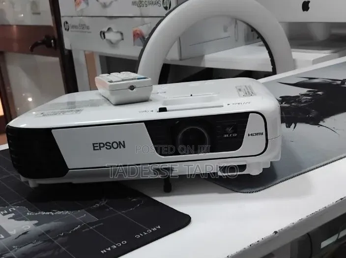 EB-X31 Projector