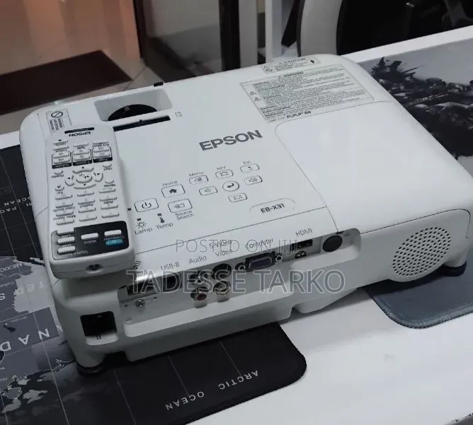EB-X31 Projector