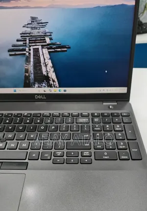 New Laptop Dell Precision 3541 16GB Intel Core i7 SSD 512GB