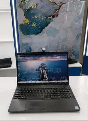 New Laptop Dell Precision 3541 16GB Intel Core i7 SSD 512GB