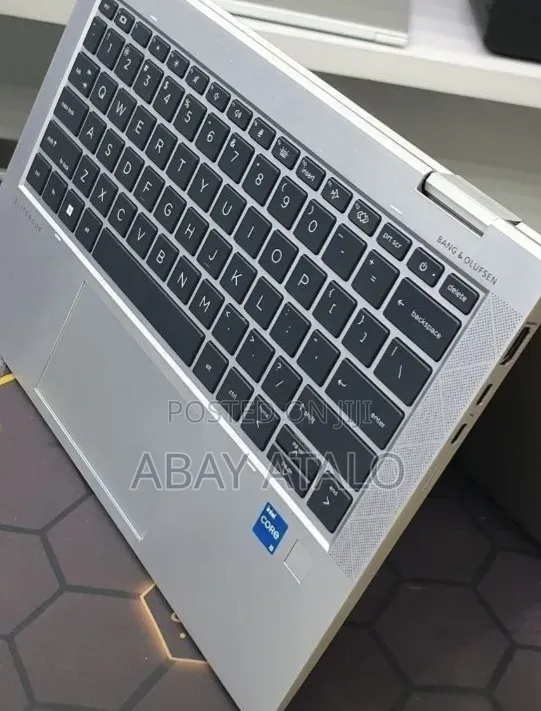 New Laptop HP EliteBook x360 1030 G8 16GB Intel Core i5 SSD 512GB