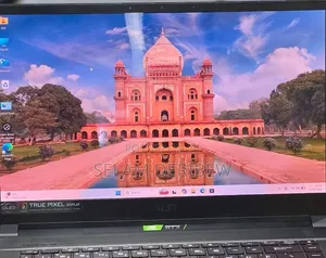 New Laptop MSI P65 Creator 32GB Intel Core i7 SSD 1T