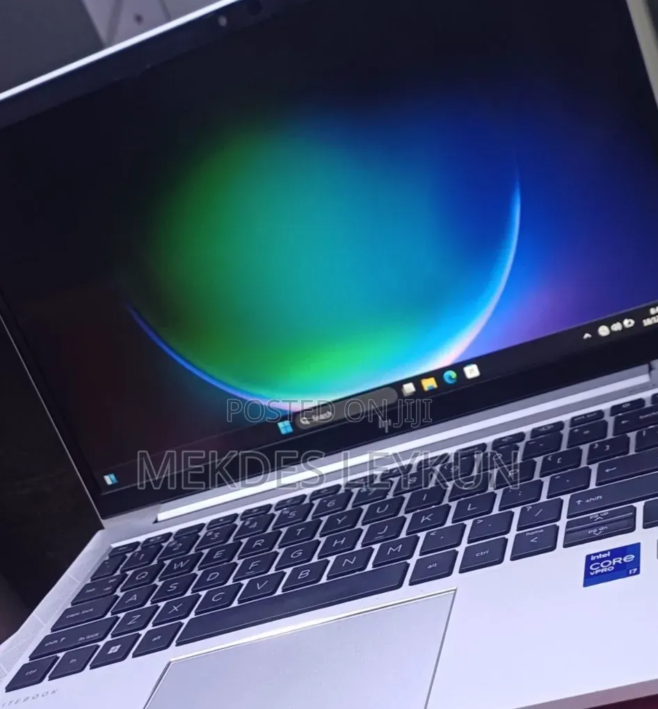 New Laptop HP EliteBook 830 16GB Intel Core i7 SSD 512GB