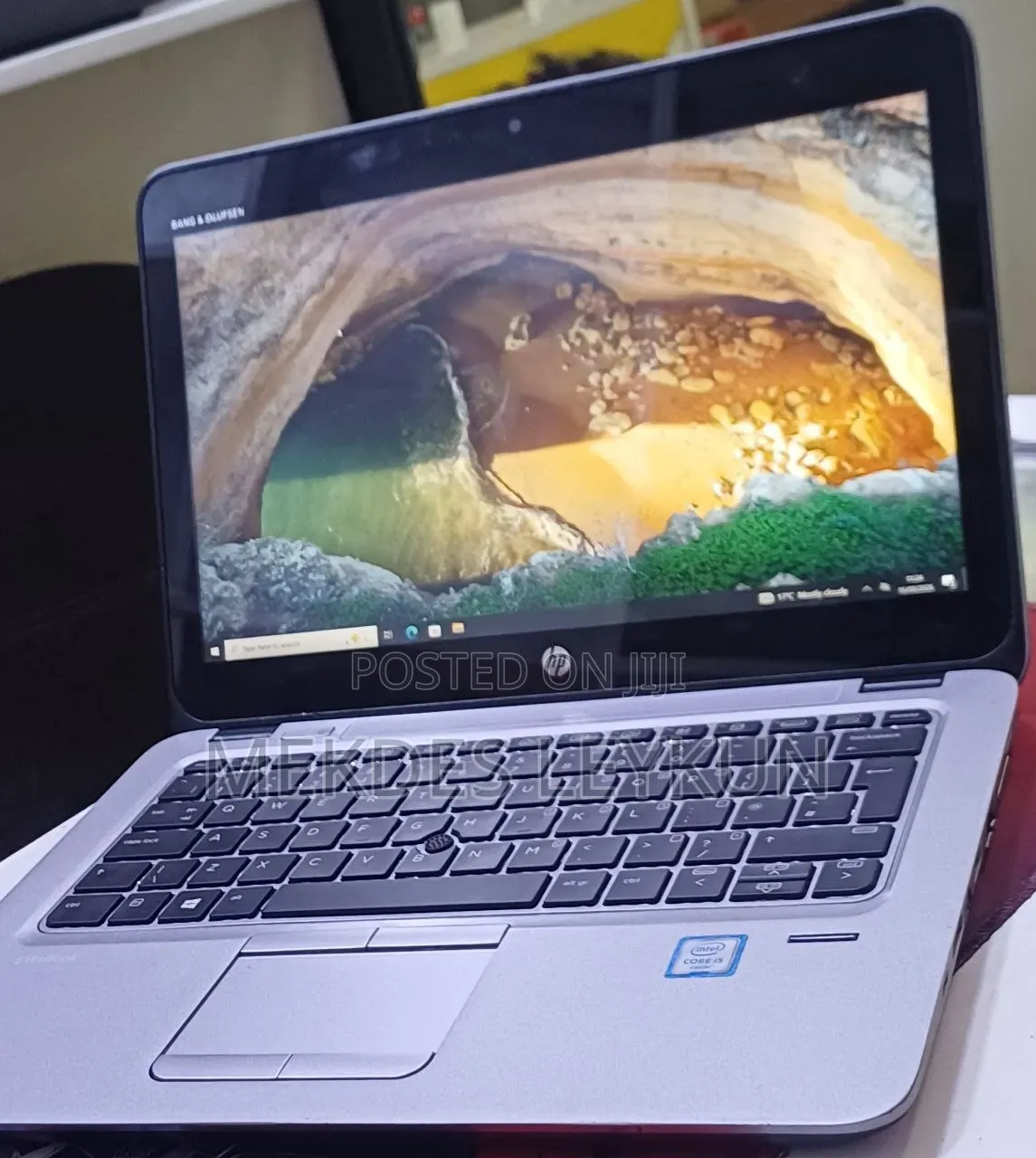 New Laptop HP EliteBook 820 8GB Intel Core i5 SSD 128GB