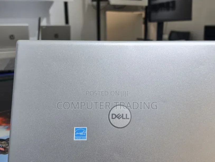New Laptop Dell Inspiron 15 16GB Intel Core i7 SSD 512GB