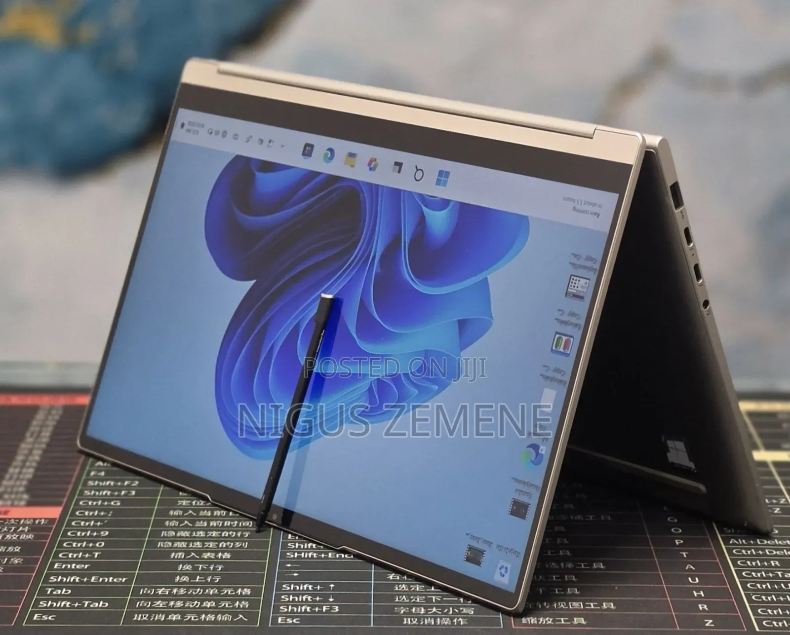 New Laptop Lenovo Yoga Book 9i 16GB Intel Core i7 SSD 512GB