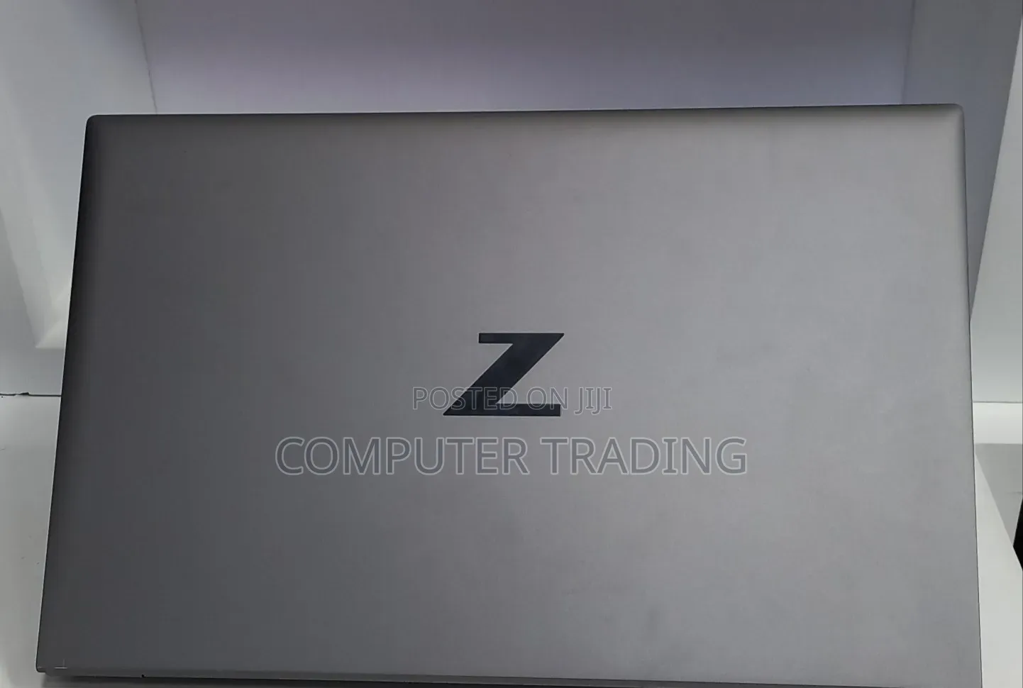New Laptop HP ZBook Firefly G8 16GB Intel Core i7 SSD 512GB