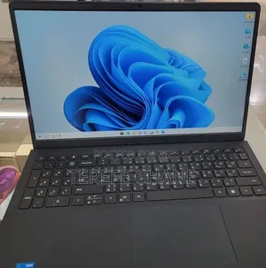 New Laptop Dell Vostro 15 5520 16GB Intel Core i5 SSD 512GB