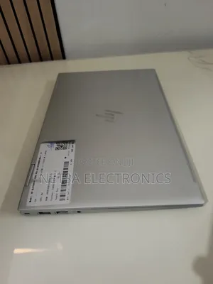 New Laptop HP EliteBook 830 G8 16GB Intel Core i5 SSD 512GB