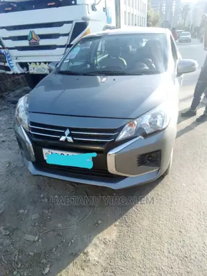 Mitsubishi Attrage 2021 Beige