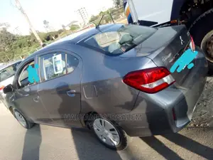 Mitsubishi Attrage 2021 Beige