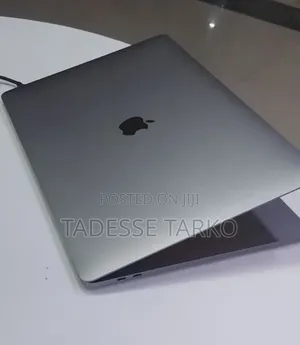 New Laptop Apple MacBook Pro 2017 16GB Intel Core i7 SSD 512GB