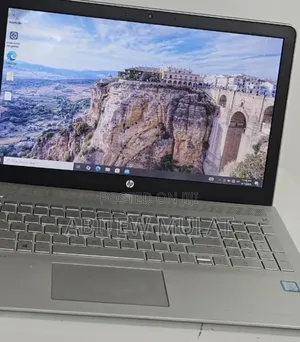 Laptop HP Pavilion 15 8GB Intel Core i5 HDD 1T