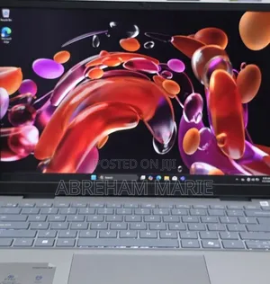 New Laptop Dell Inspiron 14 7440 16GB Intel Core Ultra 7 SSD 512GB