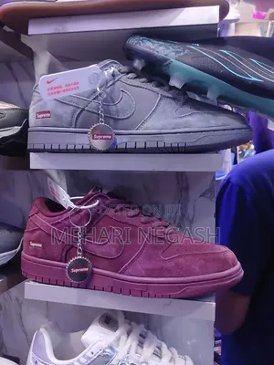 NIKE Air Force 1 Low, Supreme