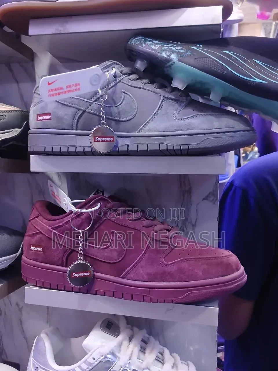NIKE Air Force 1 Low, Supreme