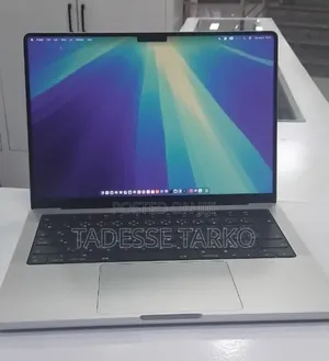 New Laptop Apple MacBook Pro 2024 M4 16GB Apple M4 Pro SSD 512GB