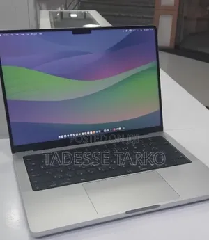 New Laptop Apple MacBook Pro 2024 M4 16GB Apple M4 Pro SSD 512GB