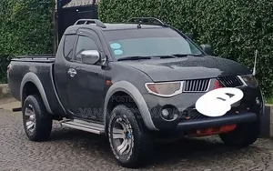 Mitsubishi L200 2007 Silver