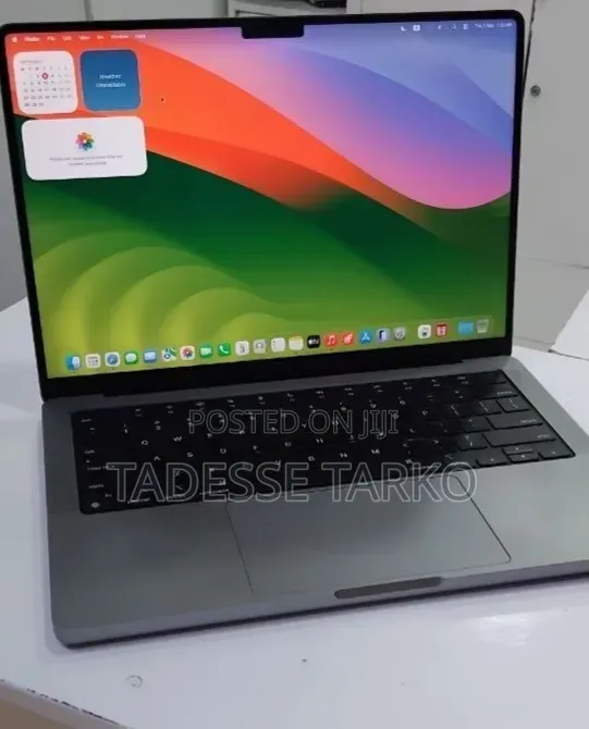 New Laptop Apple MacBook Pro 2021 M1 32GB Apple M1 Pro SSD 512GB