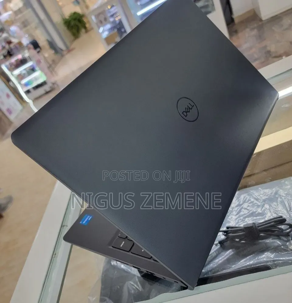 New Laptop Dell Vostro 1014 16GB Intel Core i5 SSD 512GB