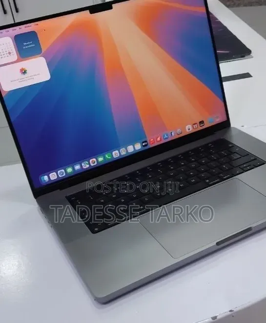 New Laptop Apple MacBook Pro 2021 M1 Max 64GB Apple M1 Max SSD 1T