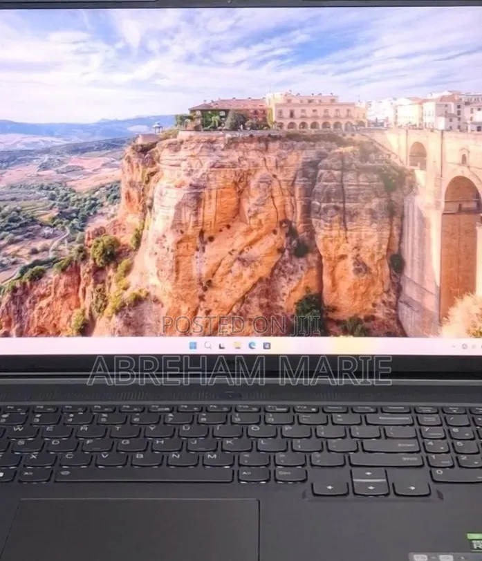 New Laptop Lenovo Legion 5 16GB AMD Ryzen 7 SSD 1T