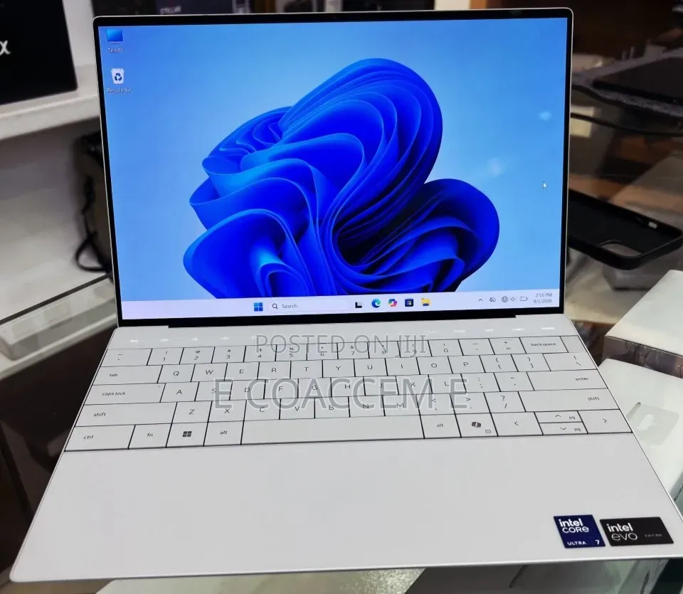 New Laptop Dell 16GB Intel Core Ultra 7 SSD 512GB