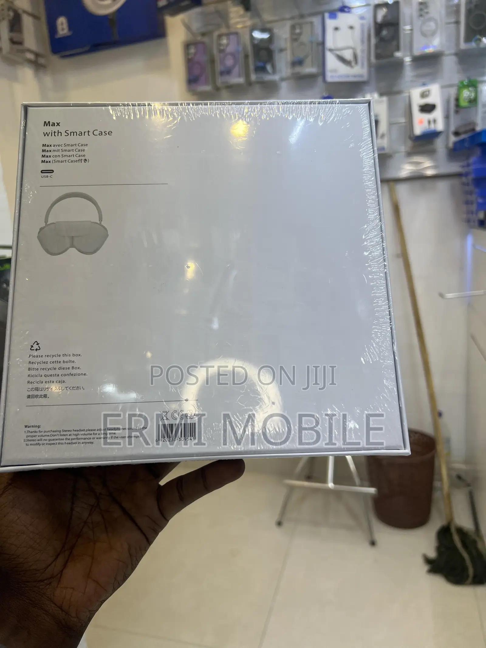 AirPods Max With Smart Case