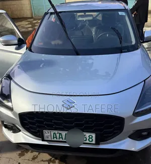 Suzuki Swift 2025 Silver