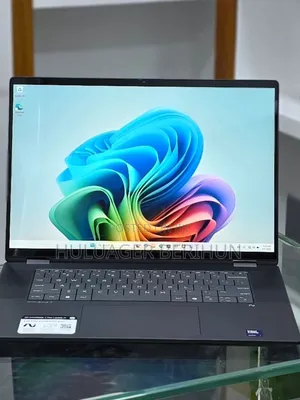 New Laptop HP OmniBook X Flip 16" 16GB Intel Core Ultra 7 SSD 1T