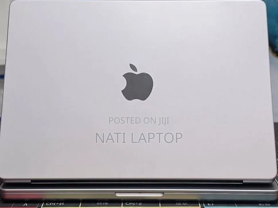 New Laptop Apple MacBook Pro 2021 M1 32GB Apple M1 Pro SSD 1T