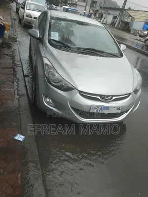 Hyundai Elantra 2013