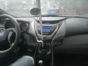 Hyundai Elantra 2013