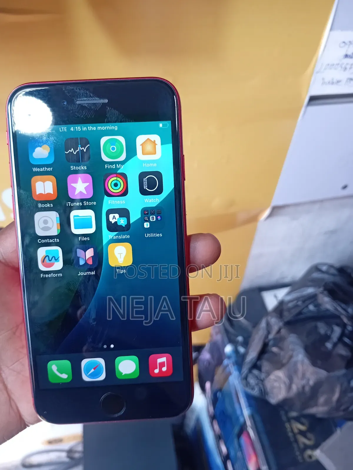 Apple iPhone SE 64 GB Red