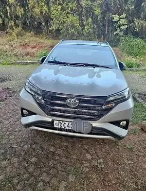 Toyota Rush 2023 Silver
