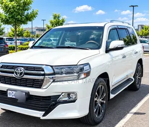 Toyota Land Cruiser 2012 White