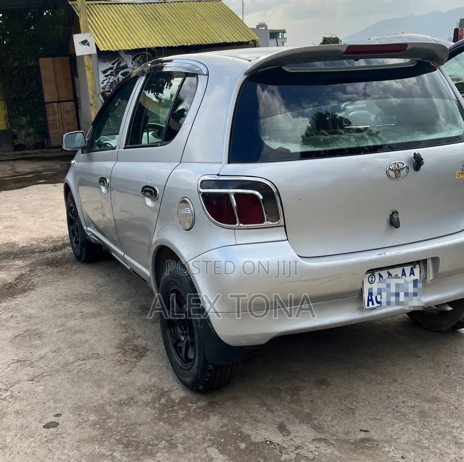 Toyota Vitz 2001 Silver