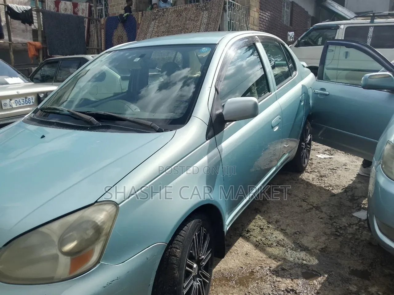 Toyota Platz 2004
