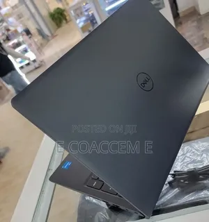New Laptop Dell 16GB Intel Core i5 SSD 512GB