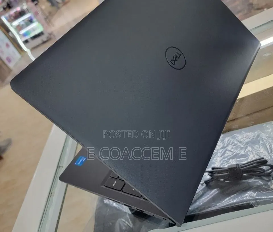 New Laptop Dell 16GB Intel Core i5 SSD 512GB
