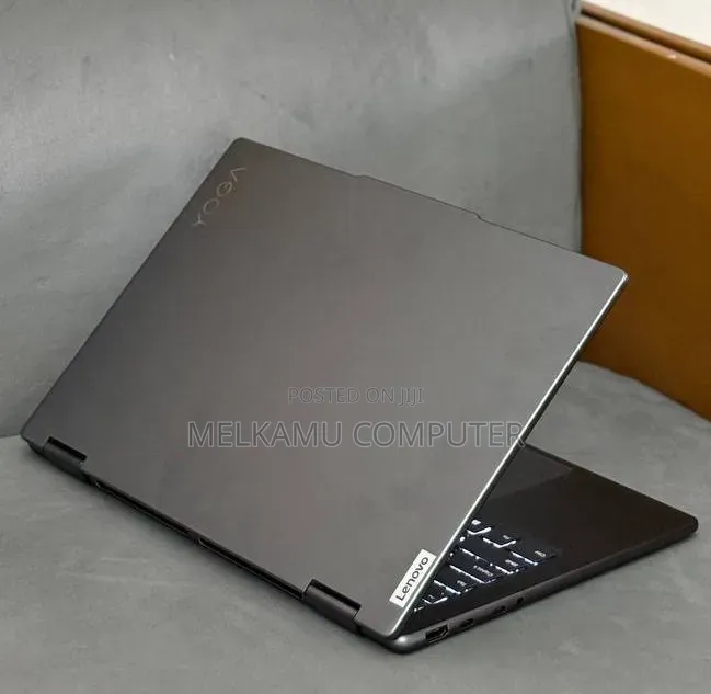 New Laptop Lenovo Yoga 7i 16GB Intel Core i7 SSD 512GB