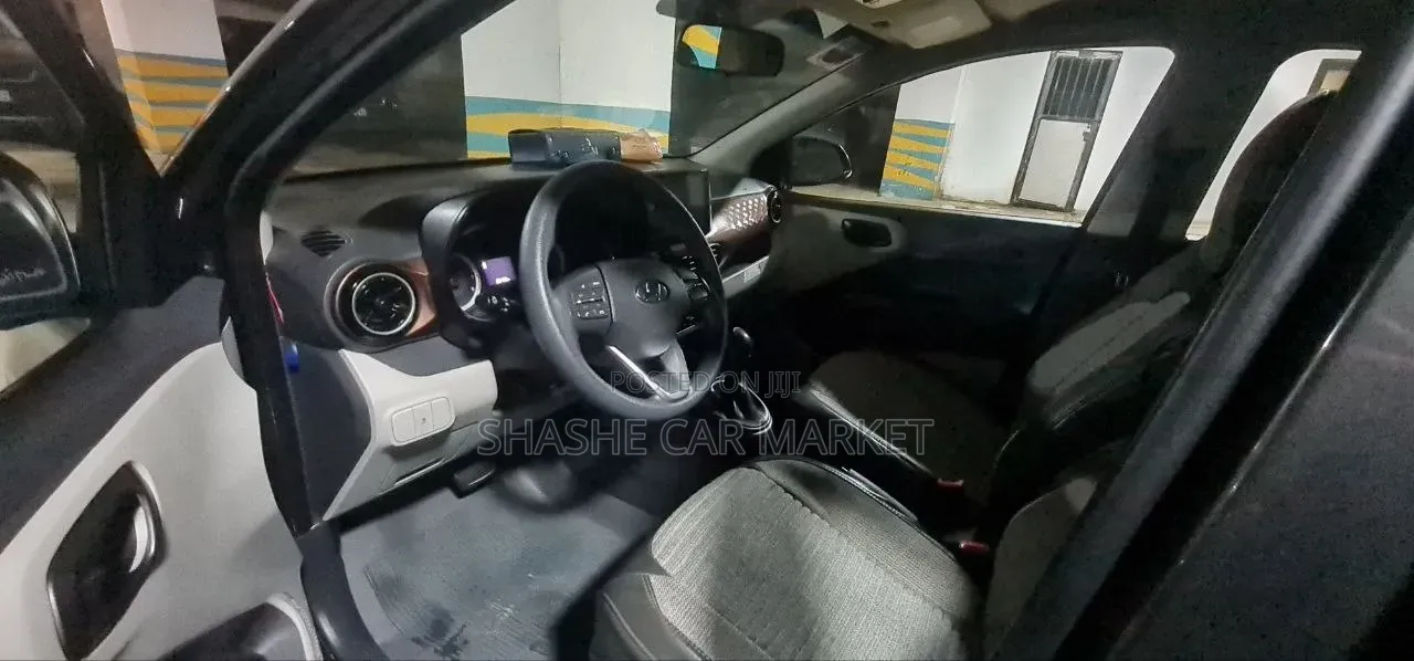 Hyundai I10 2022 Gray