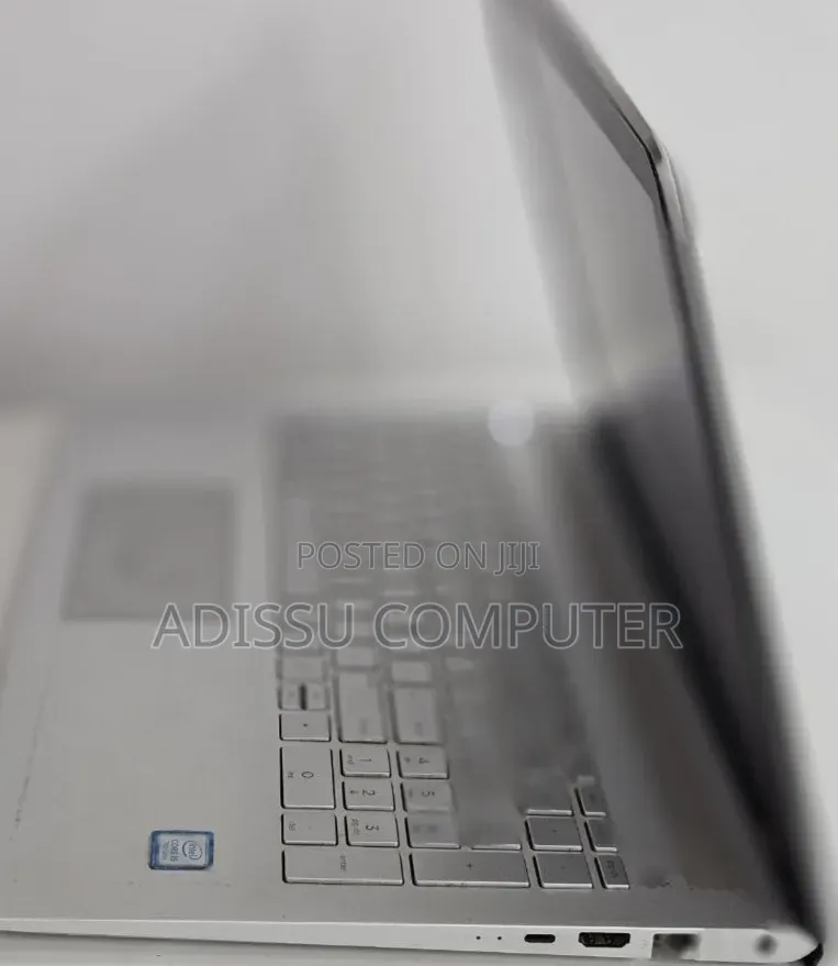 New Laptop HP Pavilion 15 8GB Intel Core i5 SSD 1T