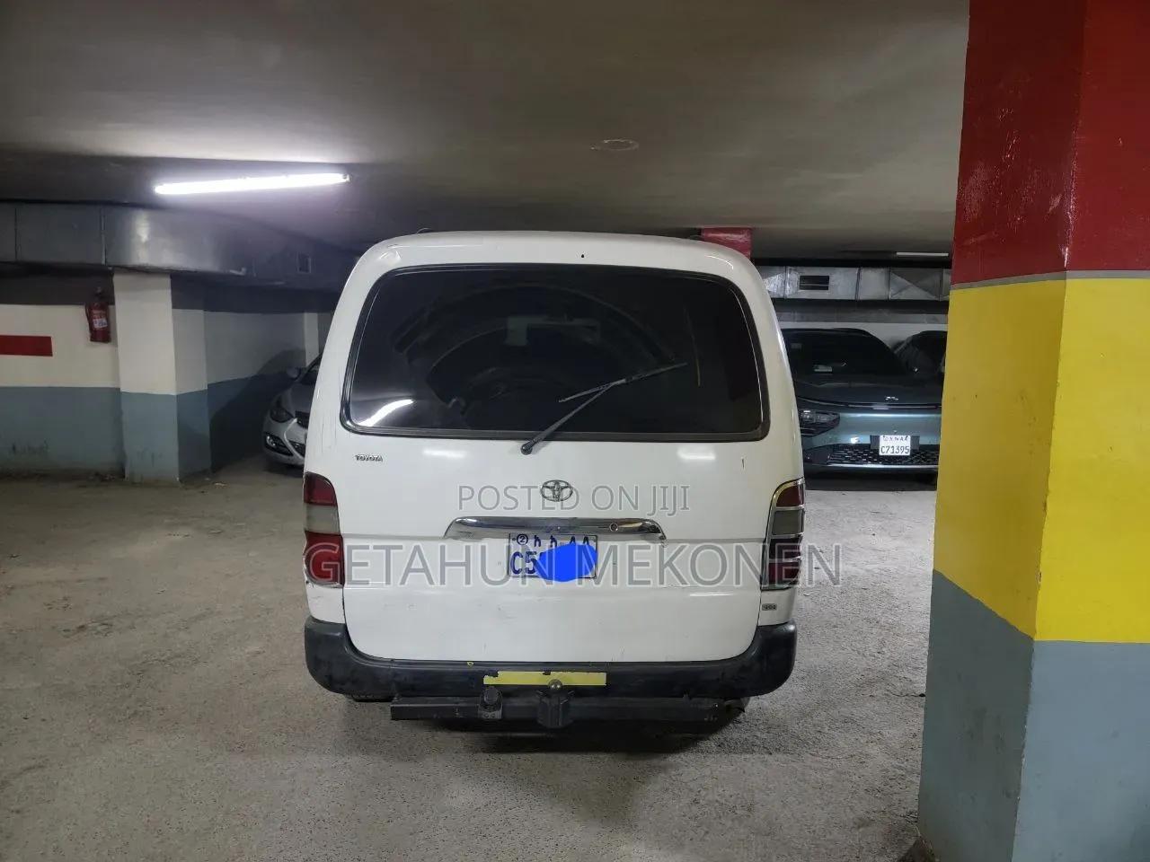 Car 2011 White