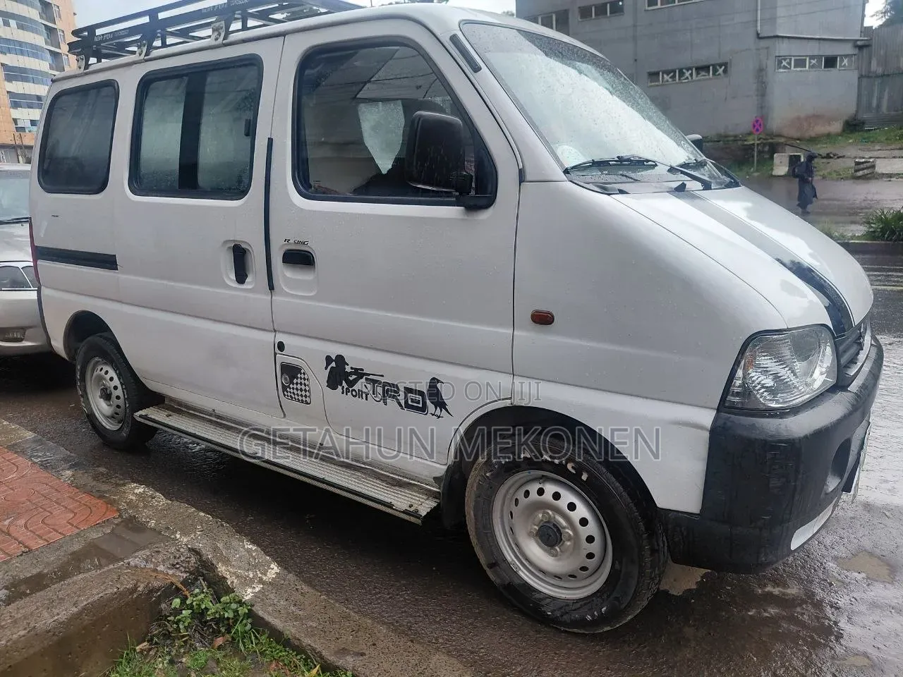 Suzuki Eeco 2023 White
