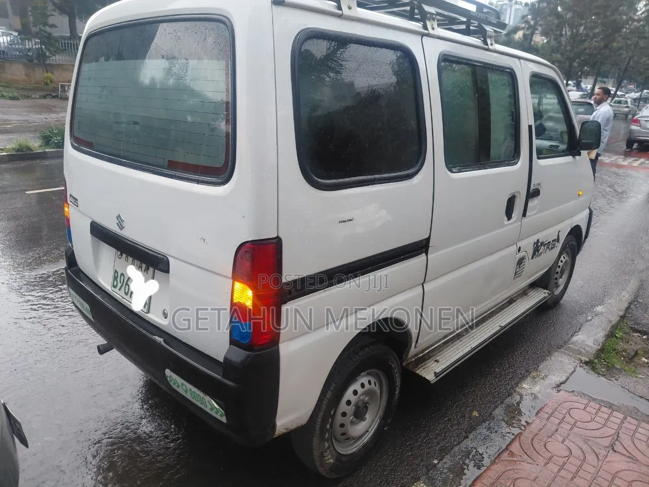 Suzuki Eeco 2023 White